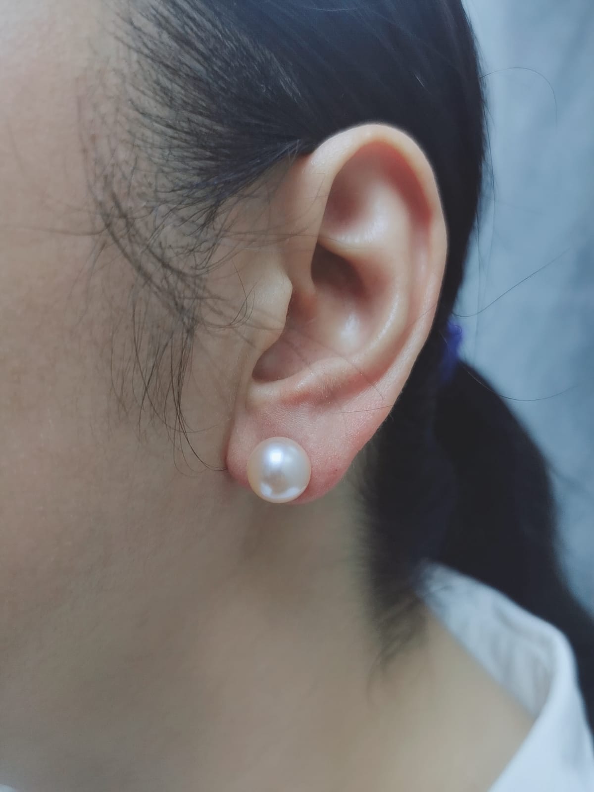 Fresh Water Peach Pearl Stud Earrings In 18k Yellow Gold.