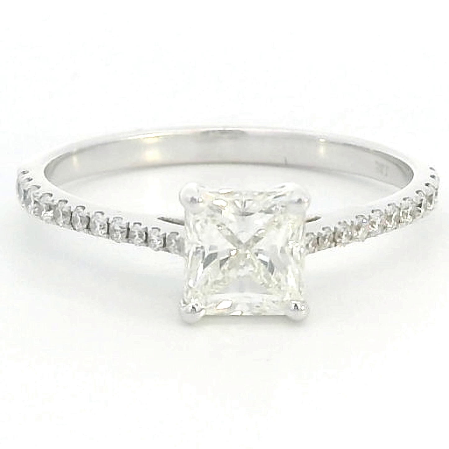 18k gold and diamond engagement ring