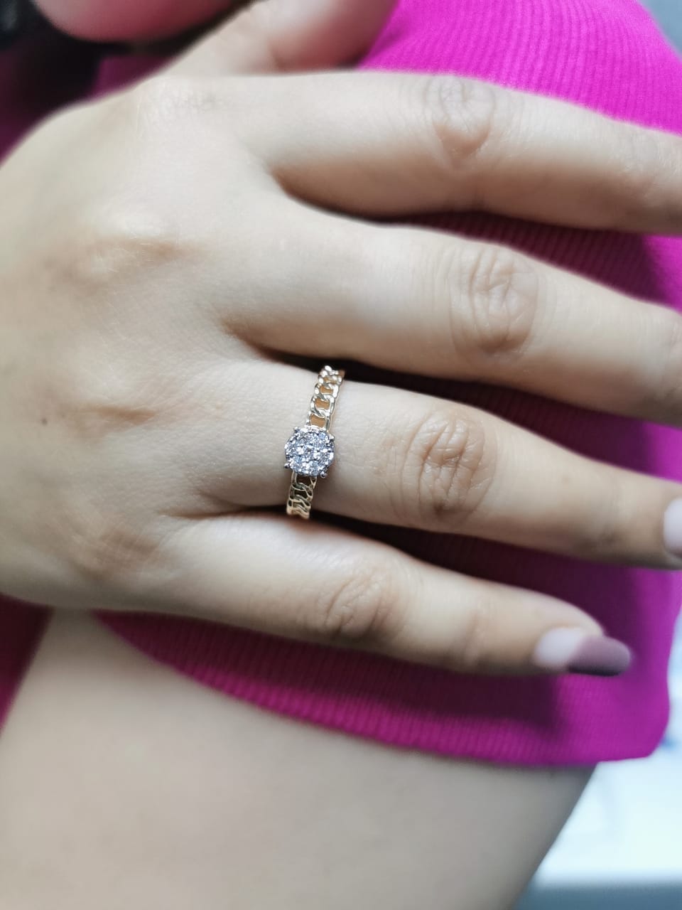 18K Yellow Gold Ring with 0.24ct Diamond Cluster and Cuban Link Chain Band – Women's Gift Box Included