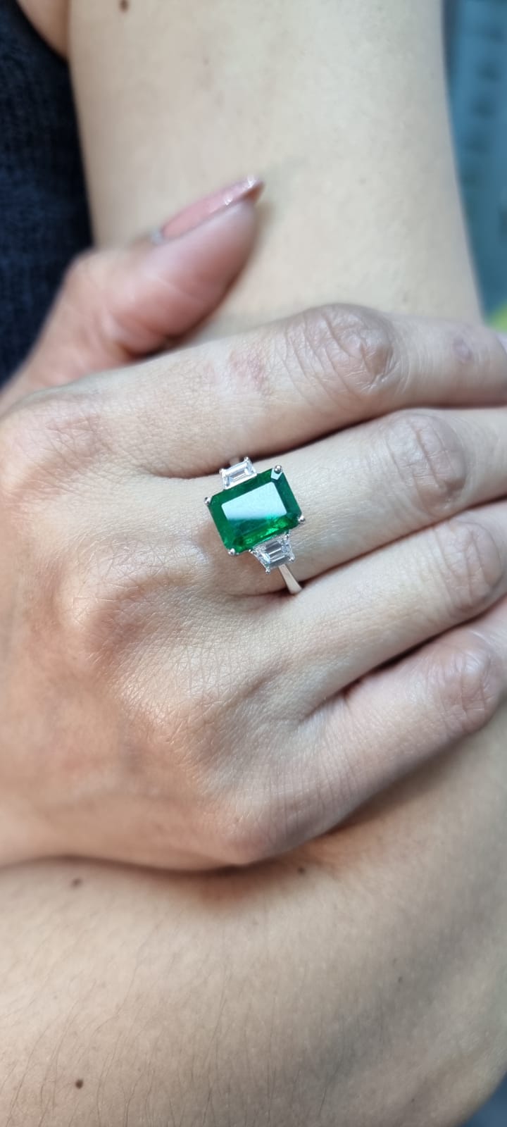 18K Gold Emerald Cut Emerald Ring – 3.47 Carat with Tapered Baguette Diamonds