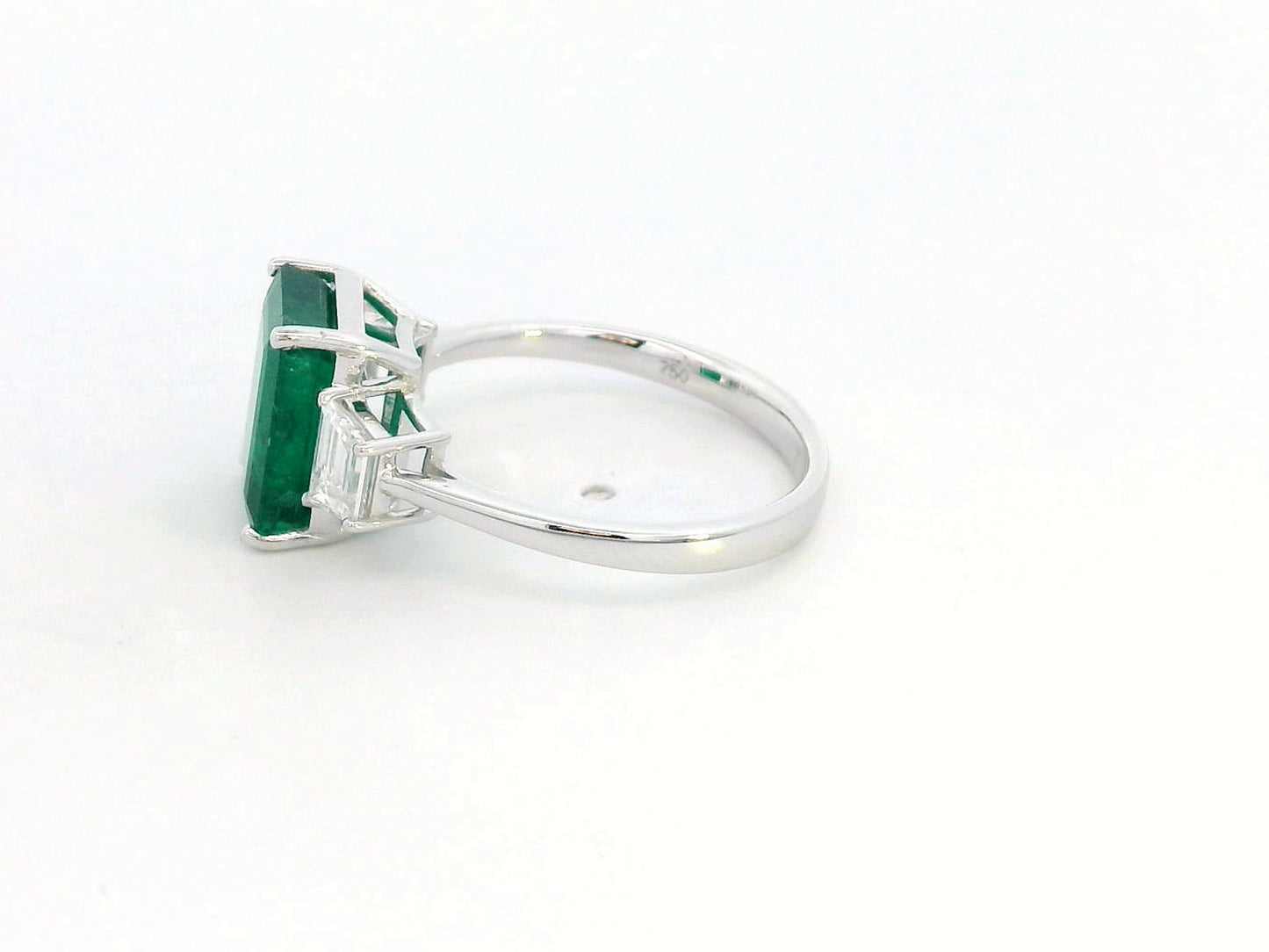 18K Gold Emerald Cut Emerald Ring – 3.47 Carat with Tapered Baguette Diamonds