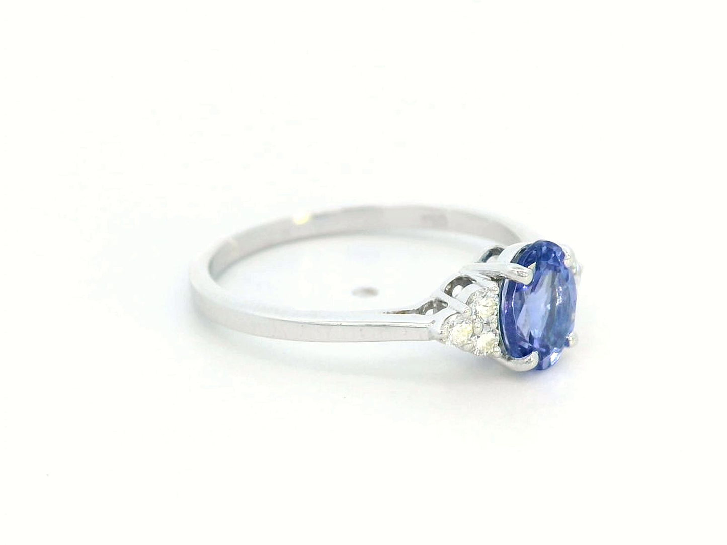 18K Gold Tanzanite and Diamond Ring – 0.93 Carat Oval Tanzanite with 0.14 Carat Diamonds