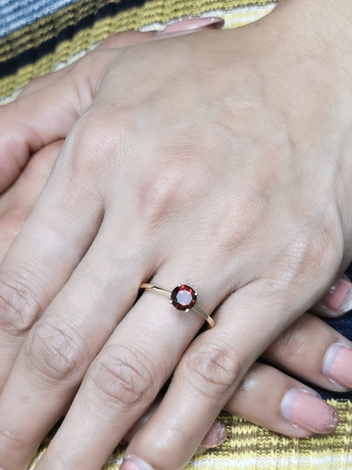 18K Yellow Gold Solitaire Garnet Ring – 1.07ct January Birthstone