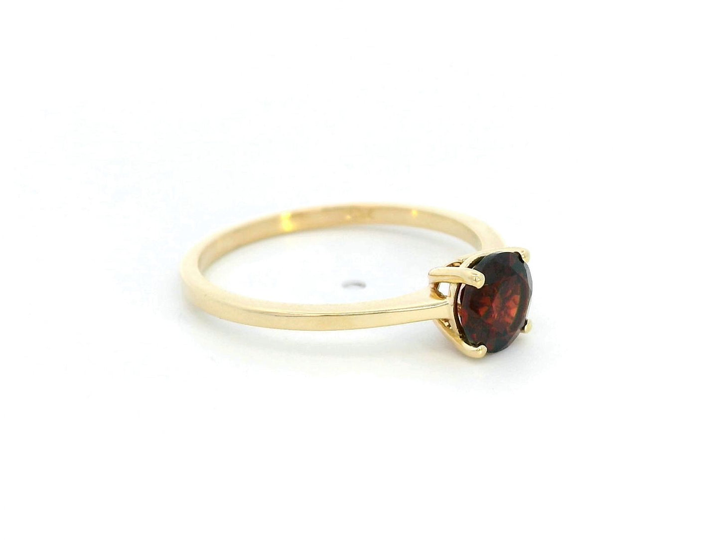 18K Yellow Gold Solitaire Garnet Ring – 1.07ct January Birthstone