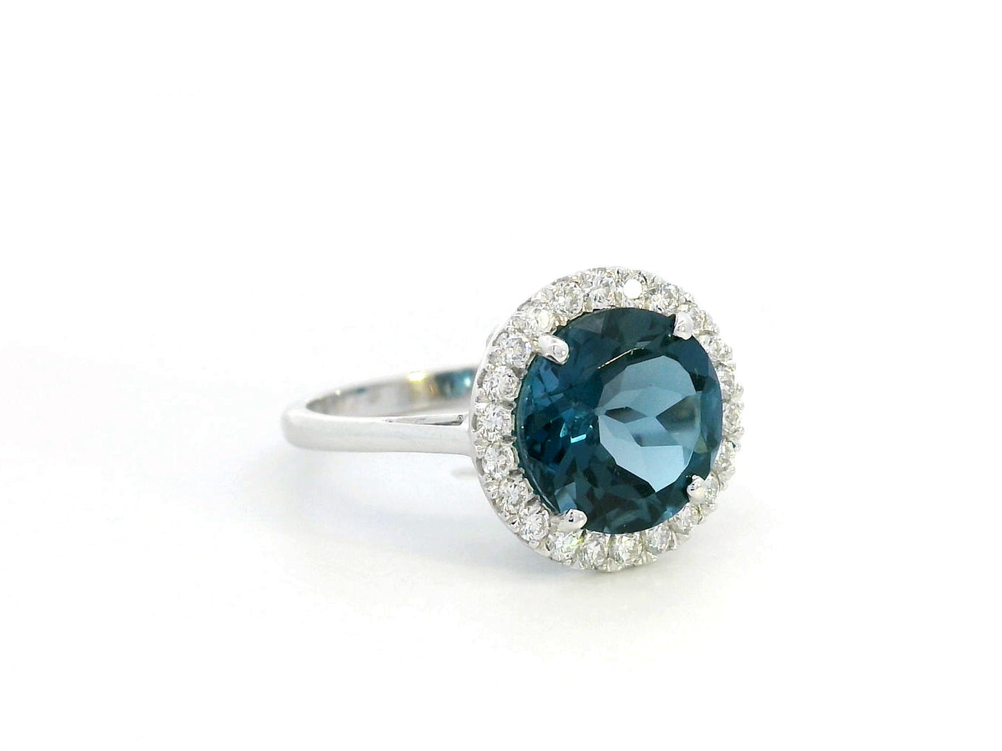 Elegant London Blue Topaz & Diamond Halo Ring in 18K White Gold – 4.33 Carat