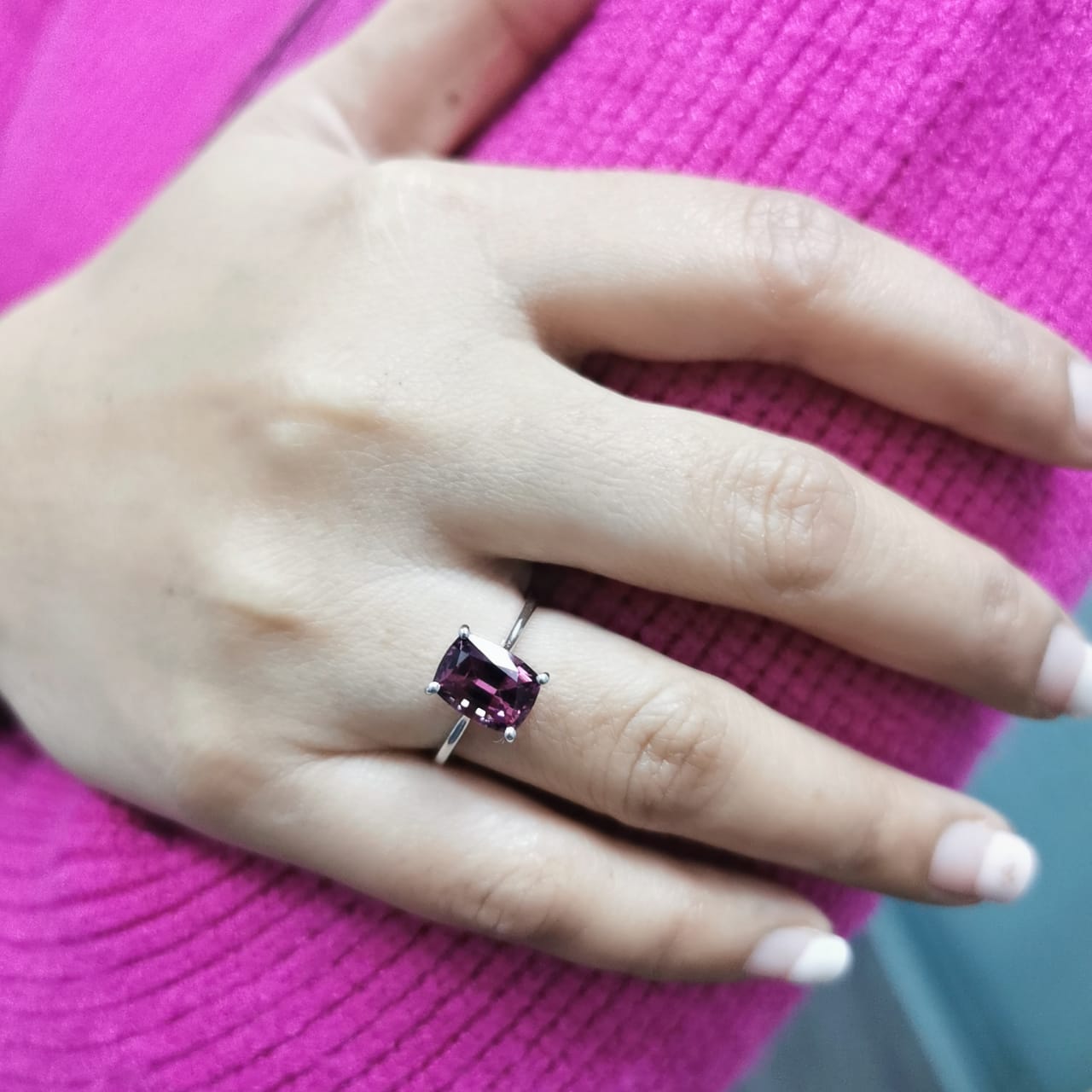 3.41 Carat Rhodolite Garnet Solitaire Ring in 18K gold with a cushion-cut gemstone, elegant fine jewelry for stacking or gifting