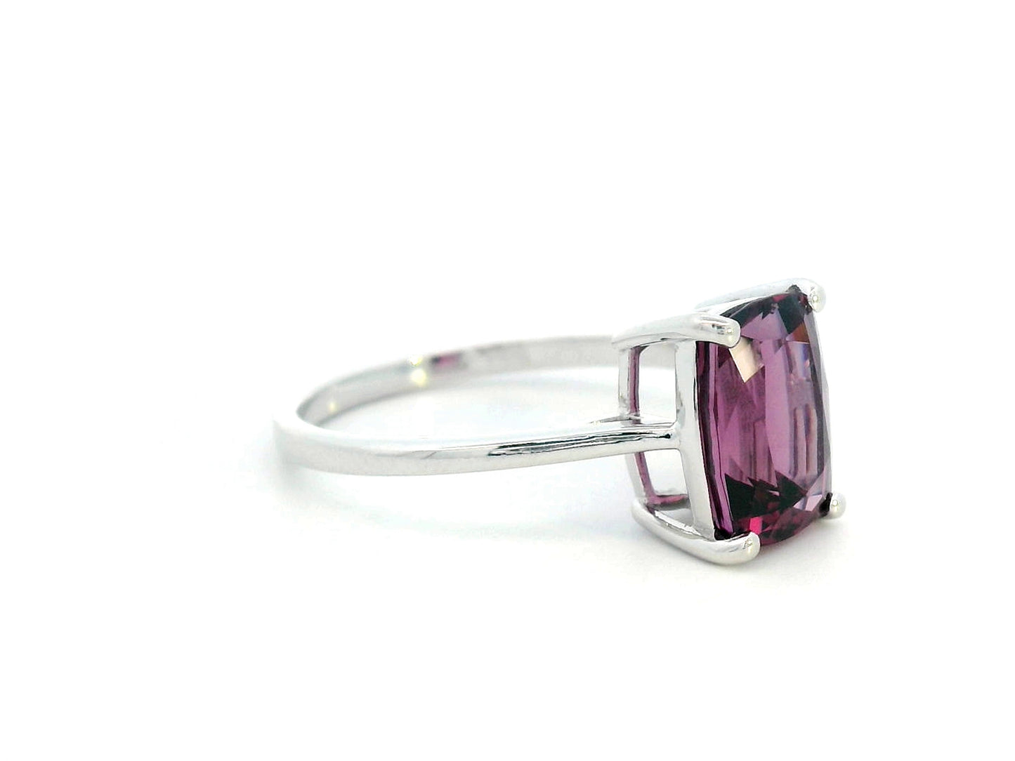 3.41 Carat Rhodolite Garnet Solitaire Ring in 18K gold with a cushion-cut gemstone, elegant fine jewelry for stacking or gifting