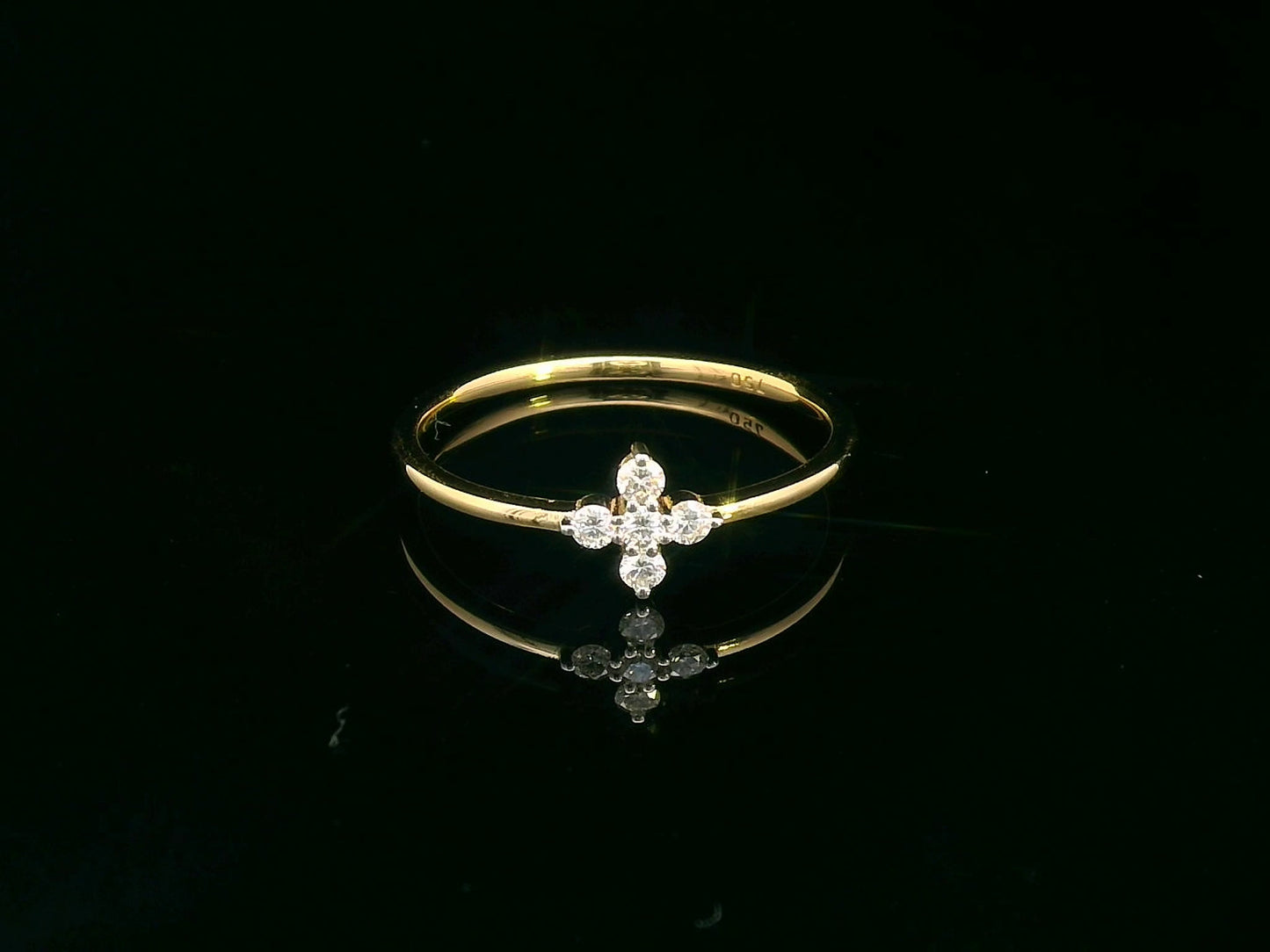 18K Gold Diamond Cluster Ring – Dainty 0.13ct Floral-Inspired Design