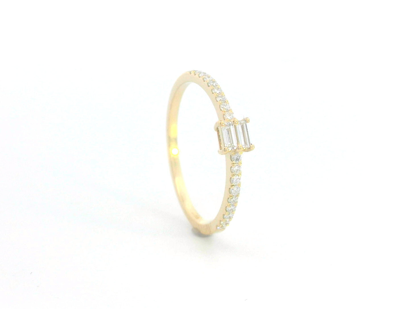 18K Yellow Gold Baguette Diamond Ring with 0.24 Carat Total Diamond Weight – Minimalist Design