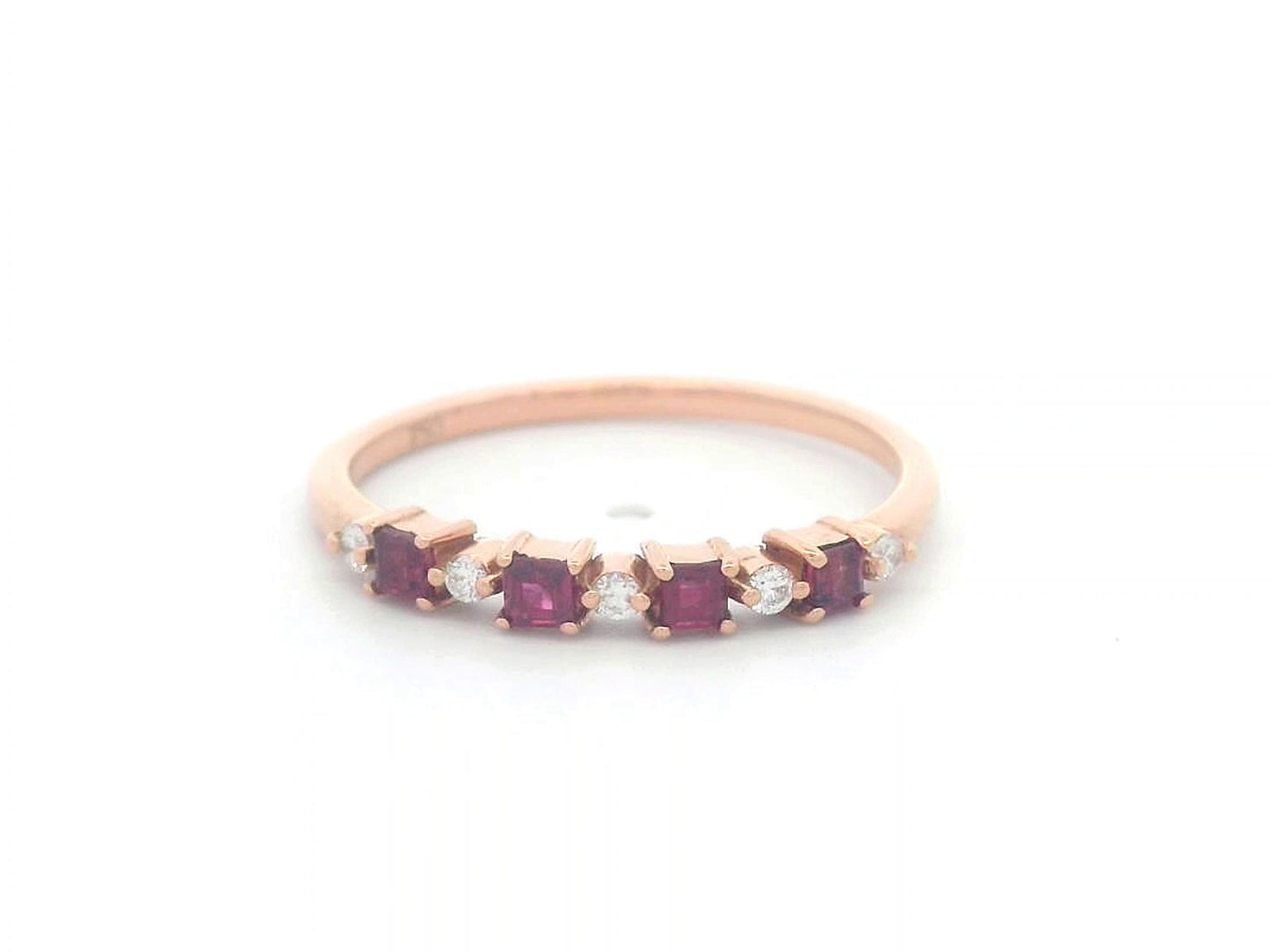 18K rose gold ring with alternating square-cut rubies and diamonds – Perfect for stacking or as a birthstone ring.