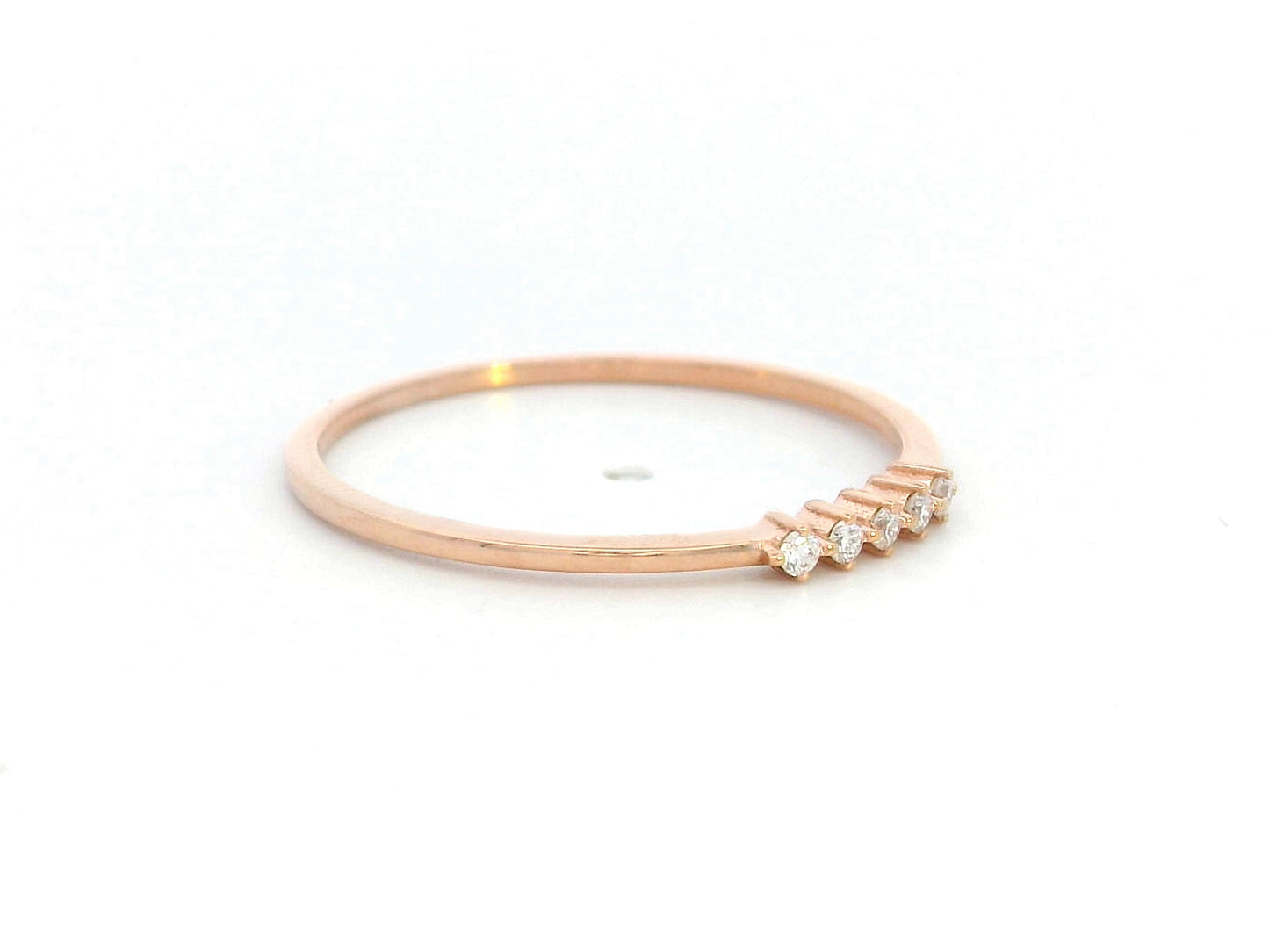 Five-stone diamond stacking ring in 18K rose gold with minimalist design