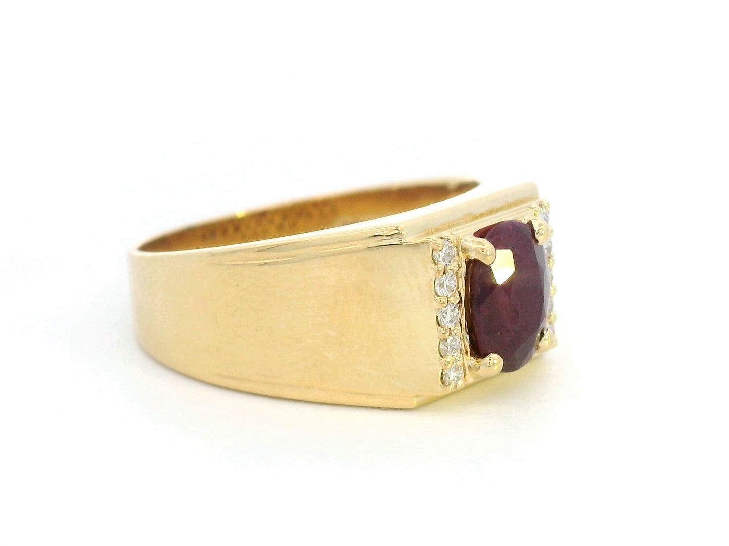Men’s 18K Yellow Gold Ring with Oval Ruby and Vertical Rows of Round Diamonds – 1.10ct Ruby