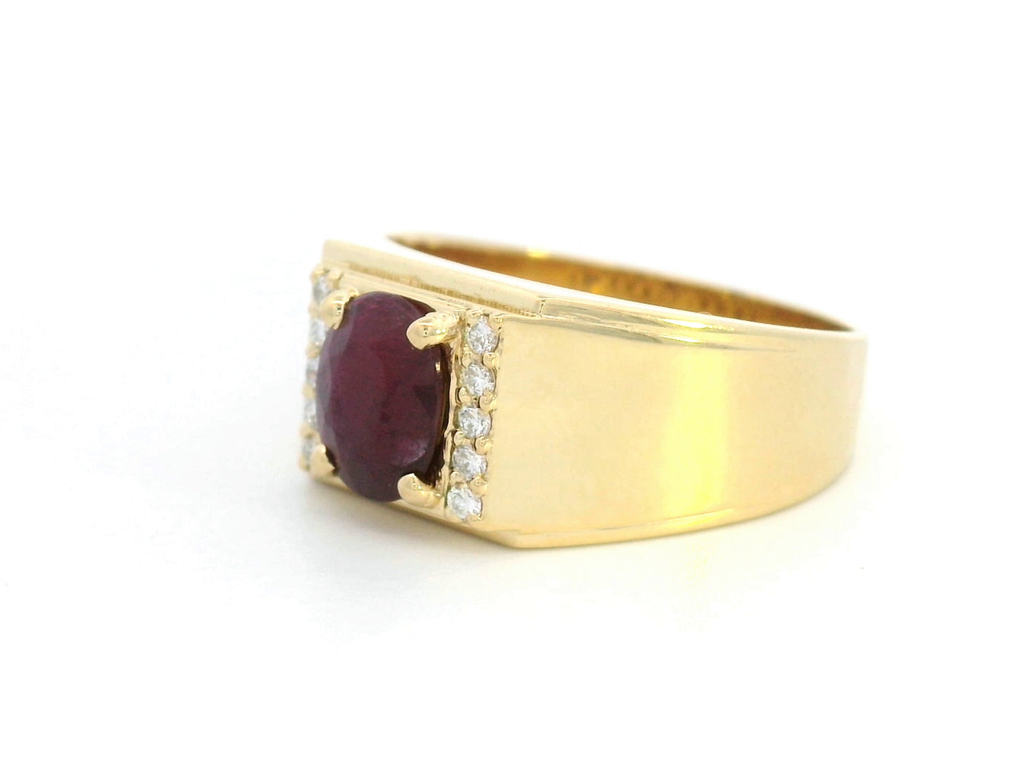Men’s 18K Yellow Gold Ring with Oval Ruby and Vertical Rows of Round Diamonds – 1.10ct Ruby
