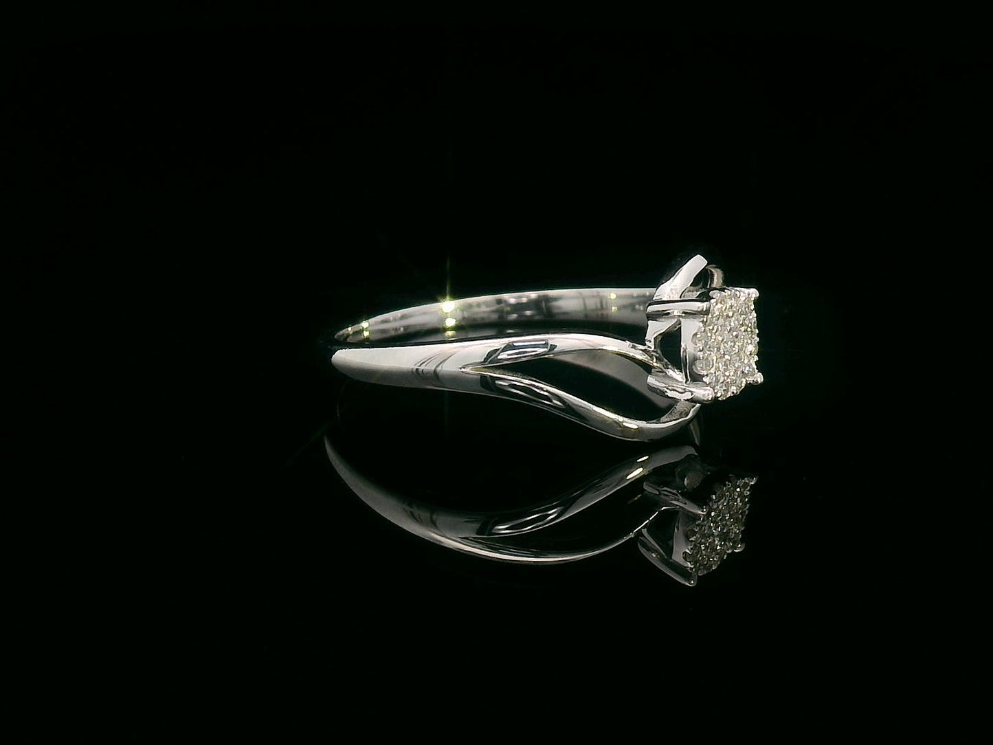 Cluster Set Diamond Ring in 18K White Gold | Elegant Diamond Band