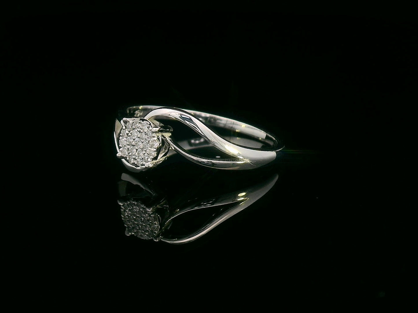 Cluster Set Diamond Ring in 18K White Gold | Elegant Diamond Band