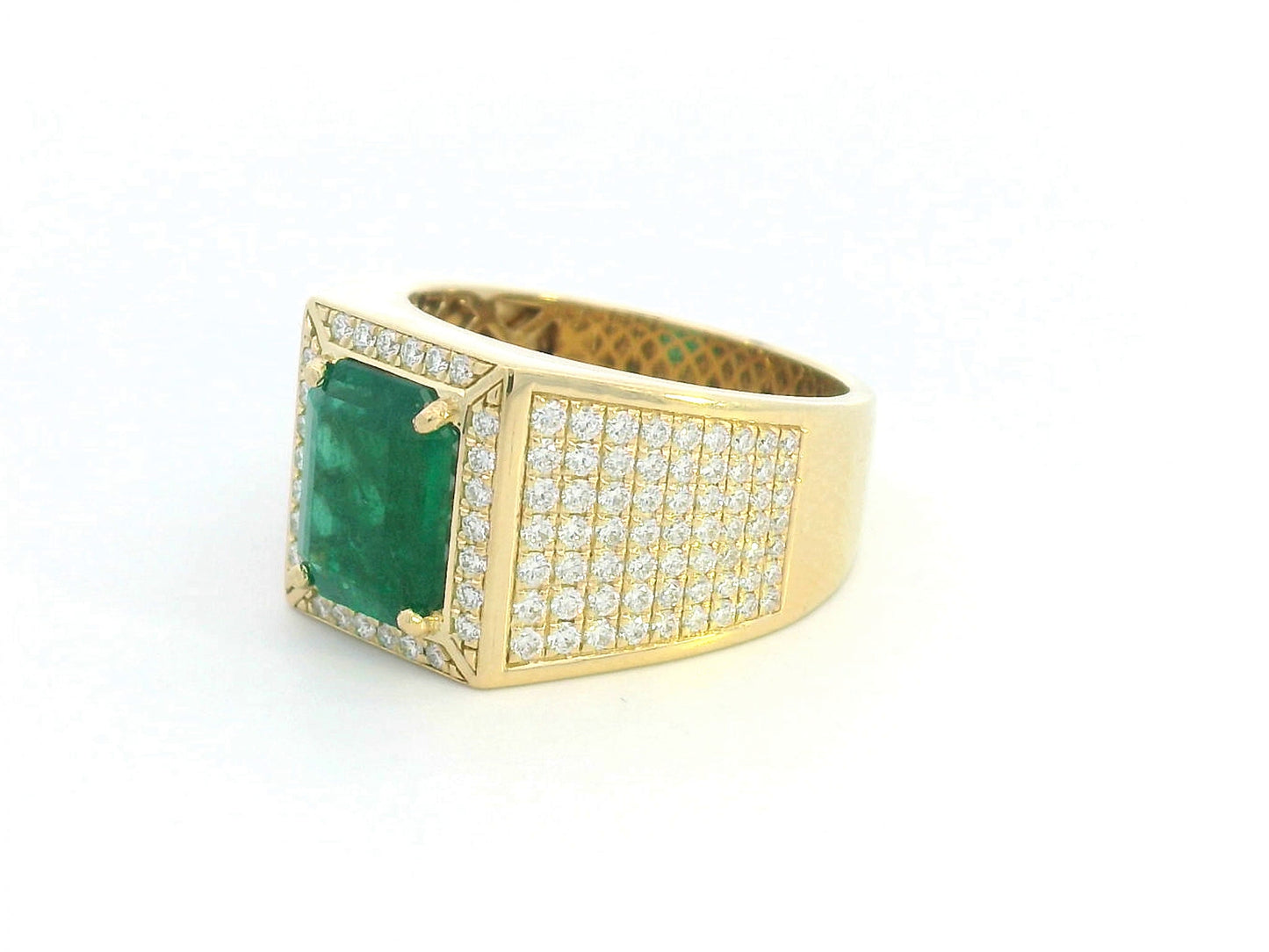 18K yellow gold men’s ring with 2.60 carat emerald center and 1.00 carat pavé diamonds
