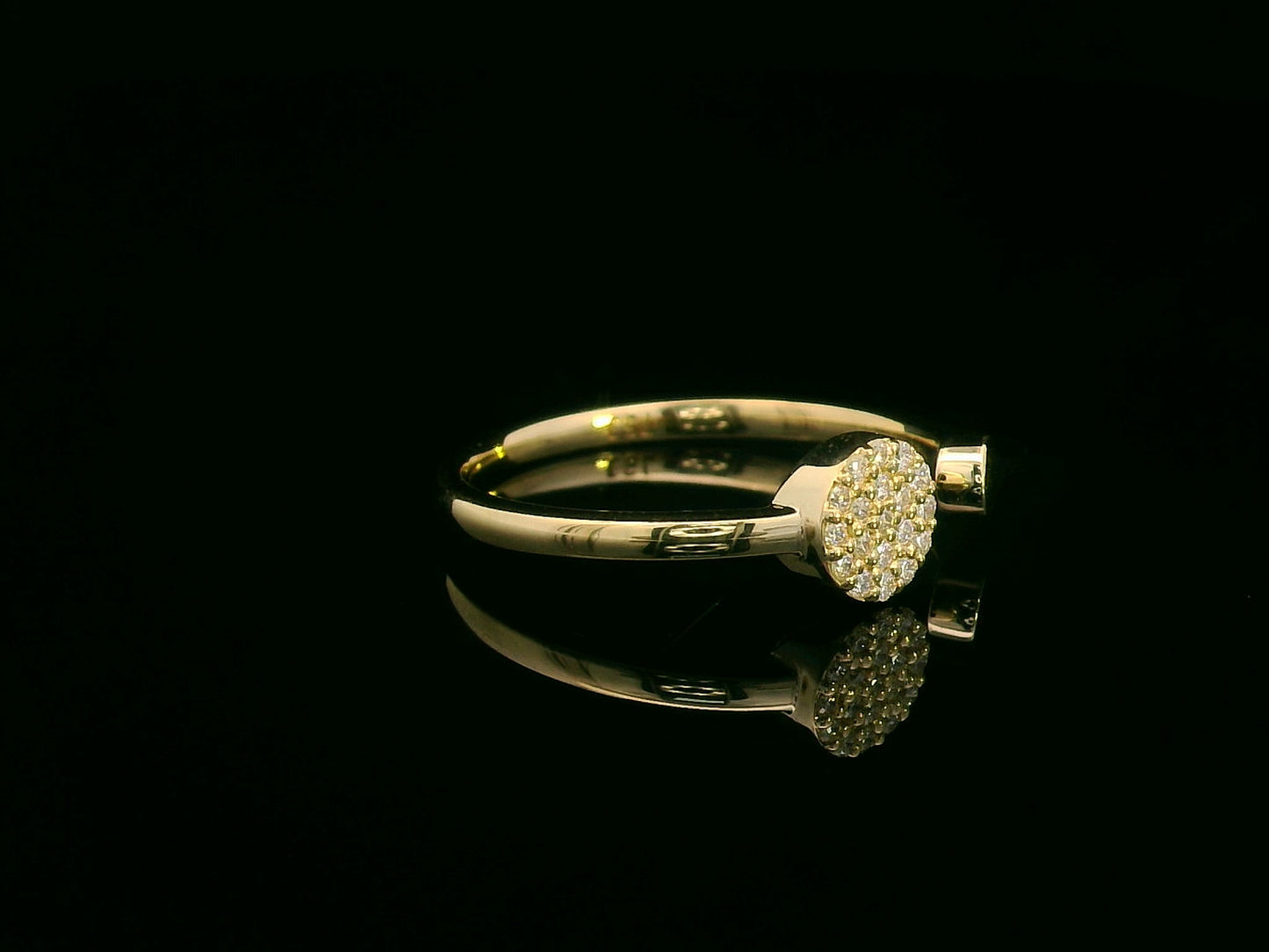 18K gold open ring with pavé diamond circle and polished gold bead – minimalist modern design