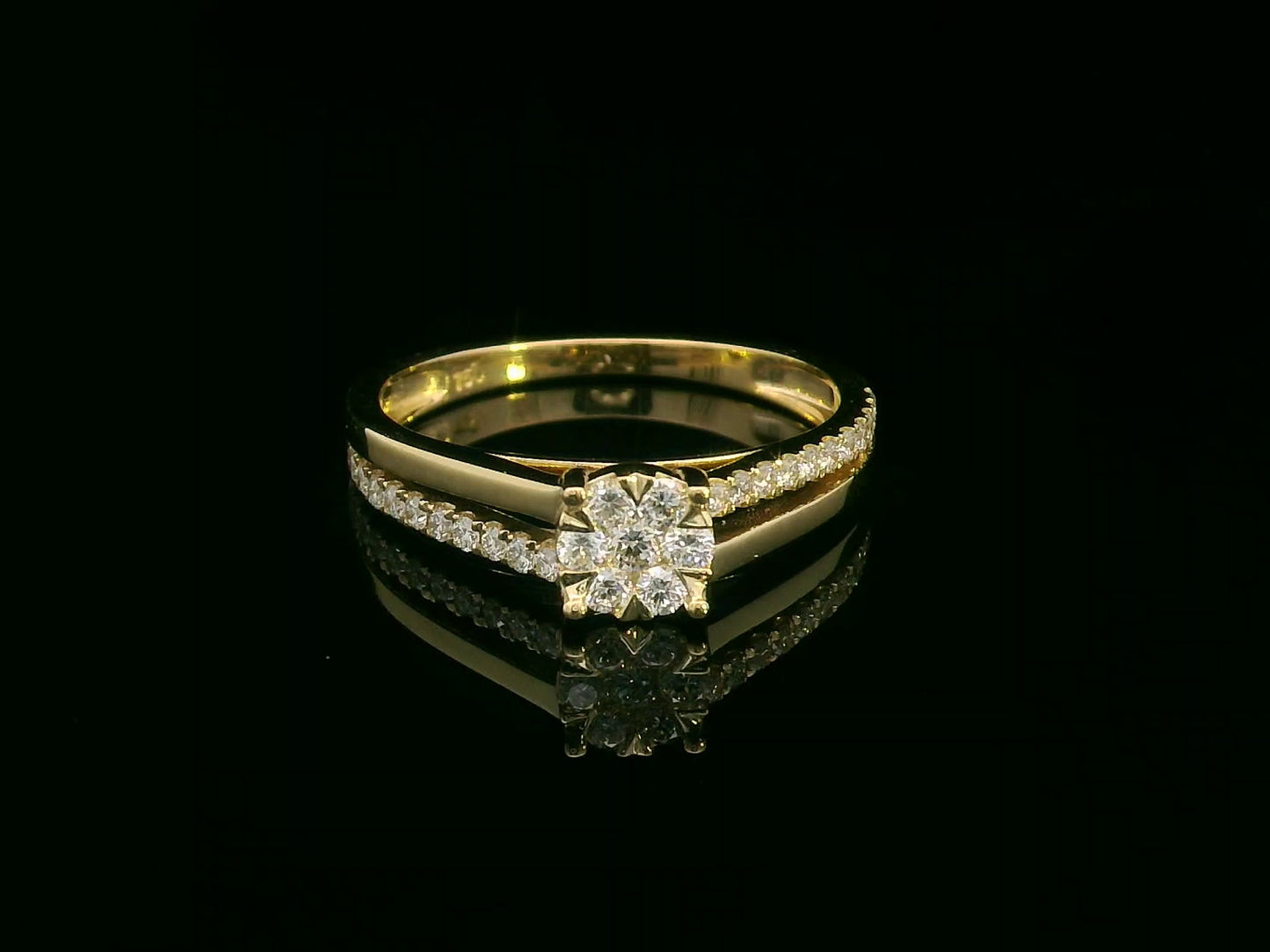 18K Yellow Gold Split Shank Diamond Ring with Pavé and Polished Band and Floral Cluster Center