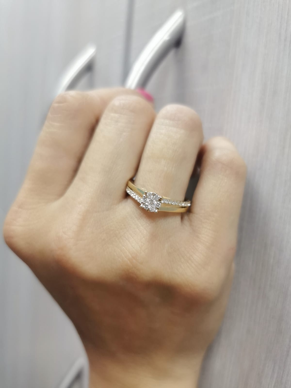 18K Yellow Gold Split Shank Diamond Ring with Pavé and Polished Band and Floral Cluster Center