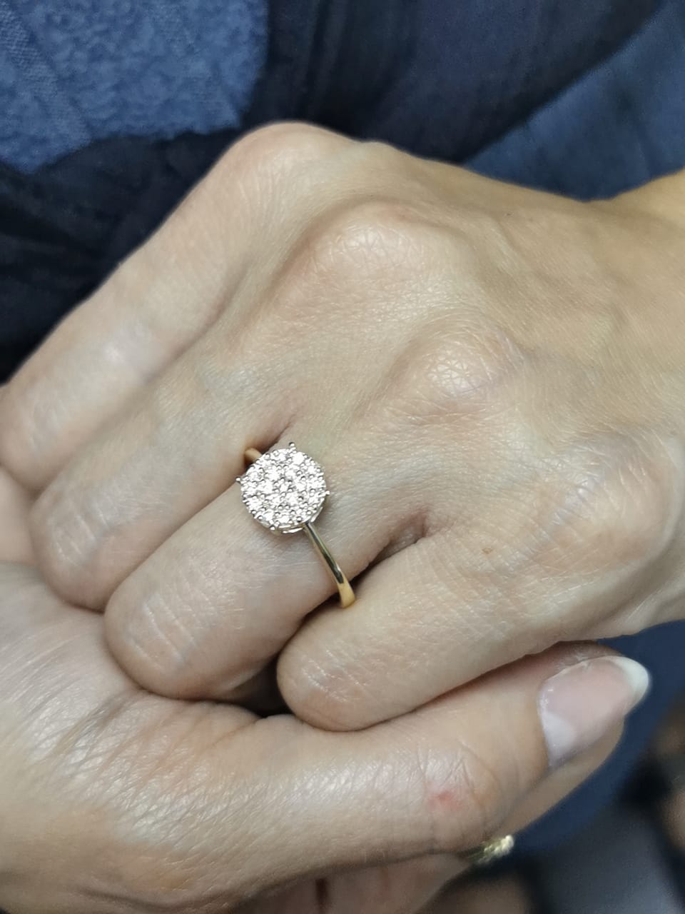 18K Yellow Gold Ring with 0.33ct Diamond Cluster in Round Motif