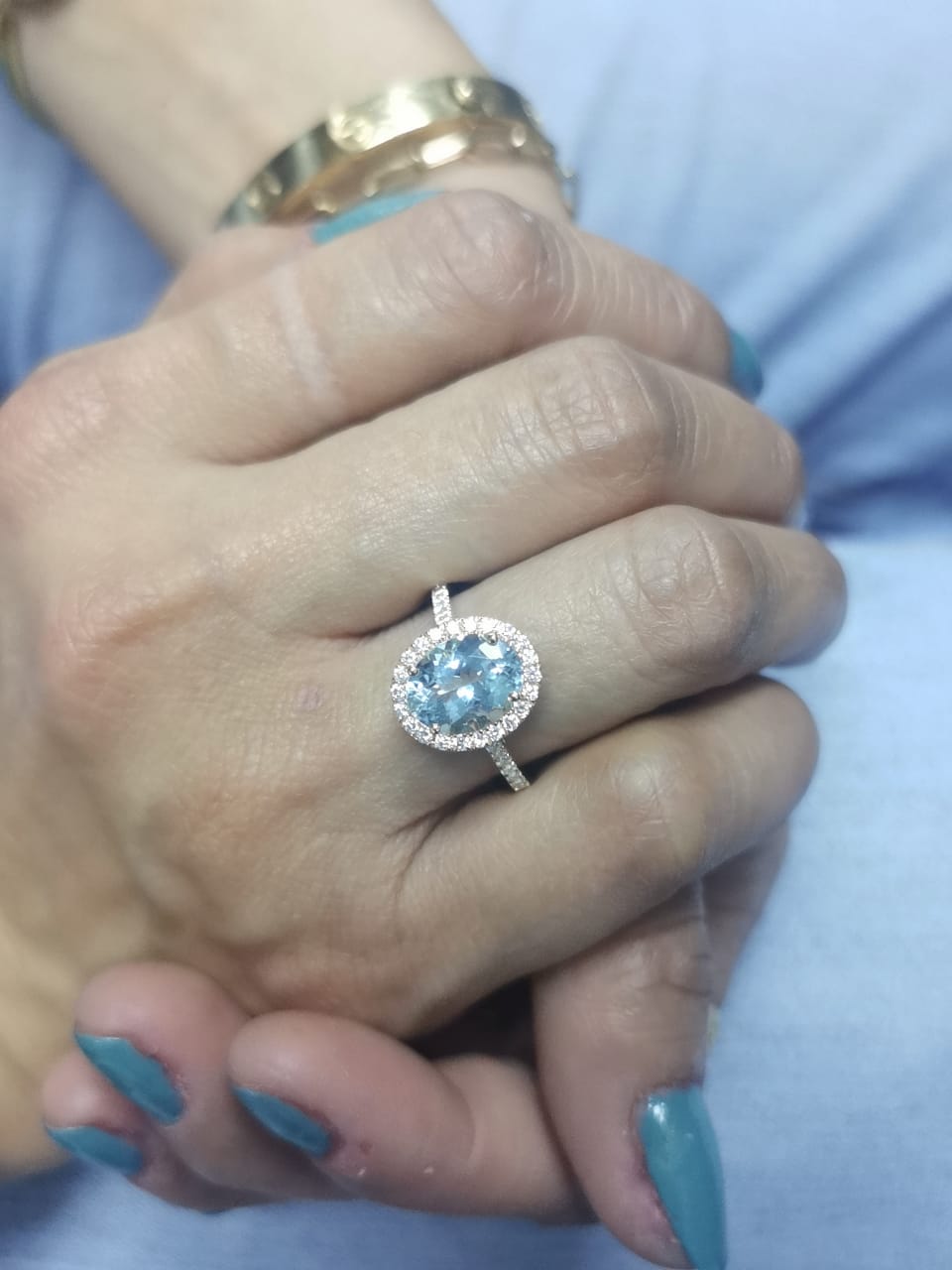 18K Yellow Gold Oval Aquamarine Halo Ring with 2.49ct Aquamarine and 0.44ct Diamond accents