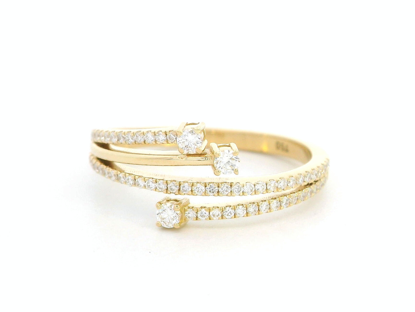 18K yellow gold ring with multiple-row design set with round diamonds totaling 0.31 carats