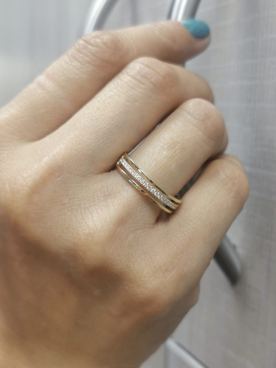 18K Yellow Gold Three-Row Diamond Accent Ring – 0.17 Carat Natural Diamonds