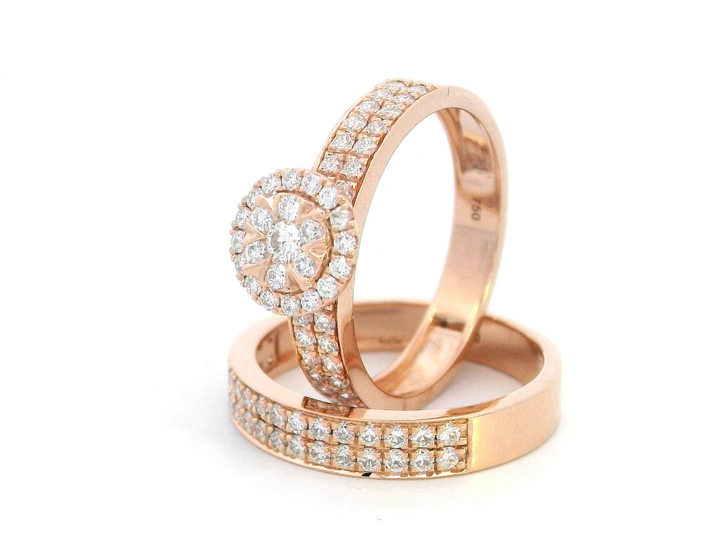 18K rose gold bridal set with floral diamond cluster engagement ring and pavé-set wedding band – 1.03 carats