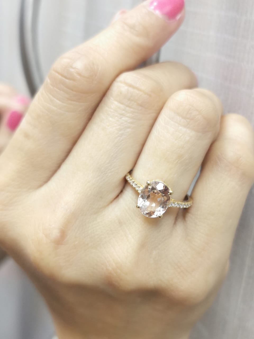 18K rose gold ring with 2.22ct oval Morganite and 0.25ct diamond band