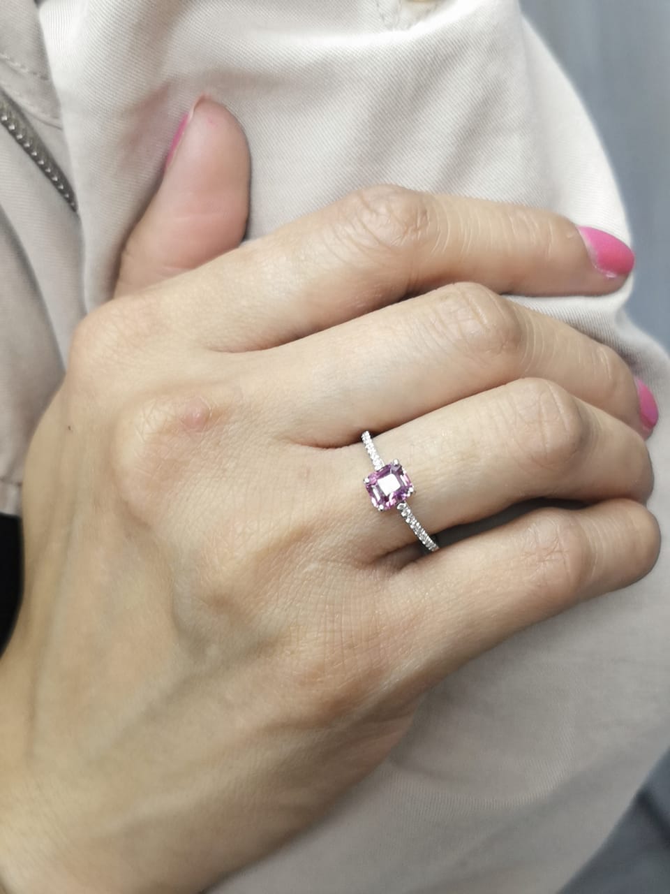 Radiant-cut rhodolite ring in 18K white gold with diamond pavé band – 1.09ct center, 0.15ct diamonds