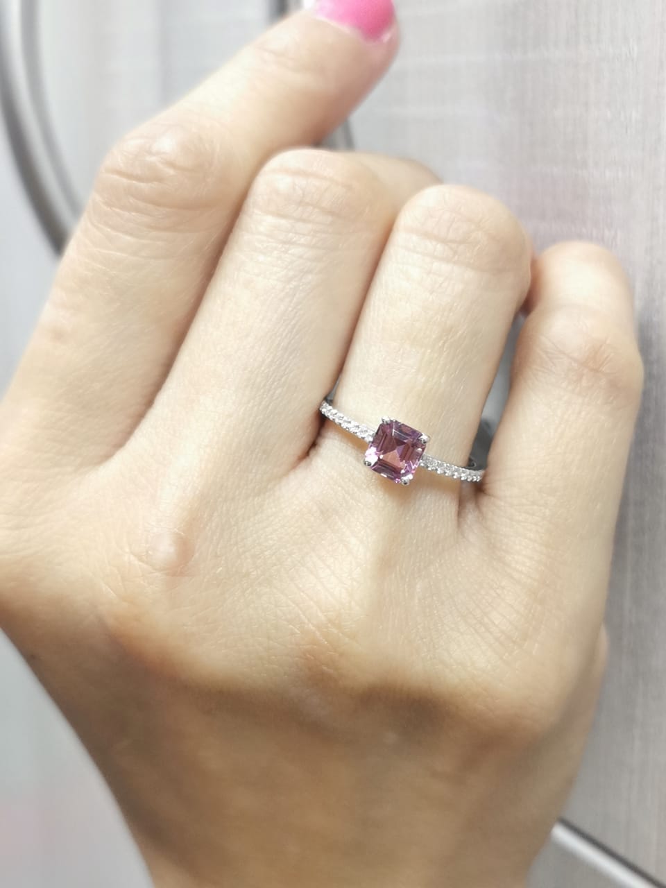 Radiant-cut rhodolite ring in 18K white gold with diamond pavé band – 1.09ct center, 0.15ct diamonds