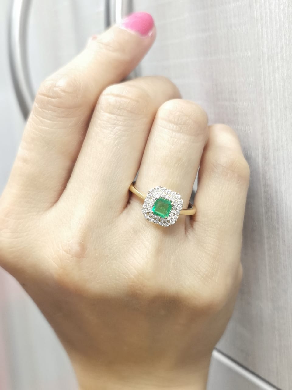 Square-cut emerald ring in 18K yellow gold with double diamond halo – 0.94 carat total