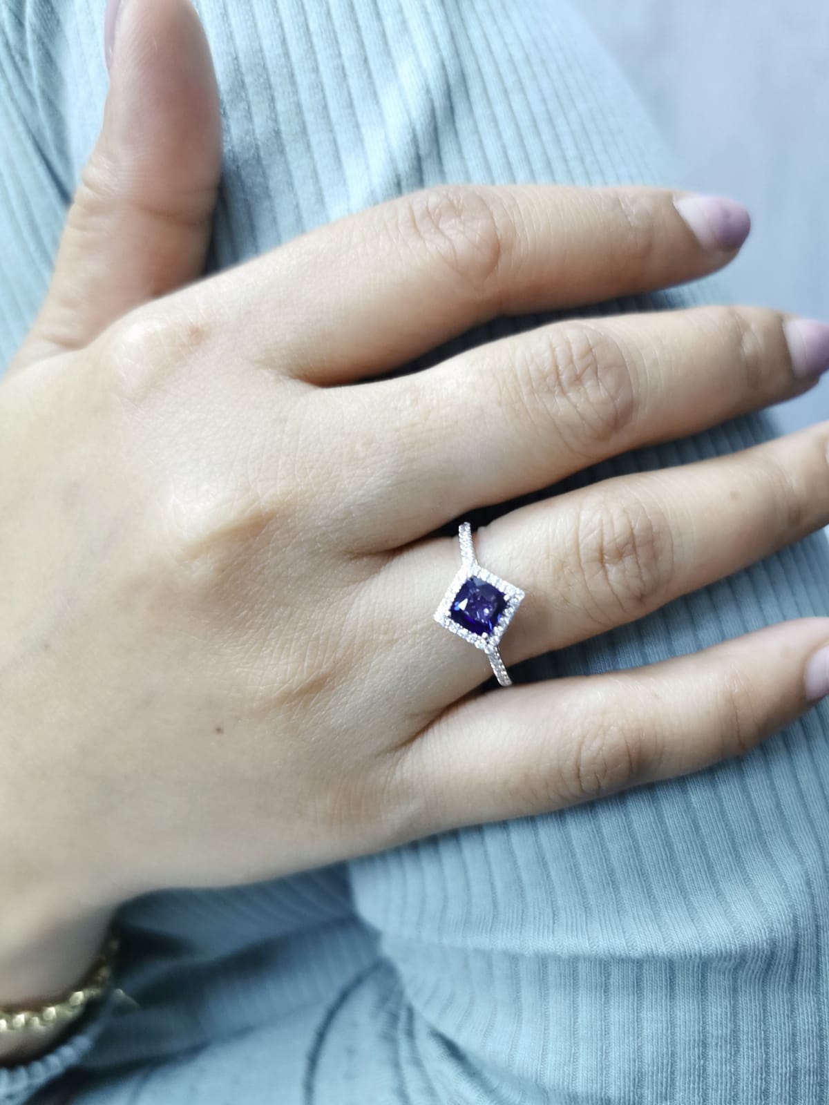 18K White Gold Blue Sapphire Ring with Diamond Halo –