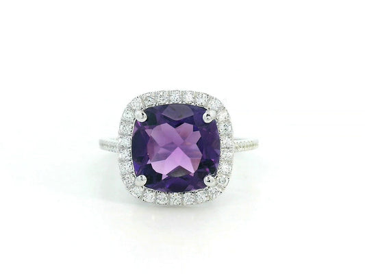 18K white gold ring with 3.51ct cushion-cut Amethyst and diamond halo