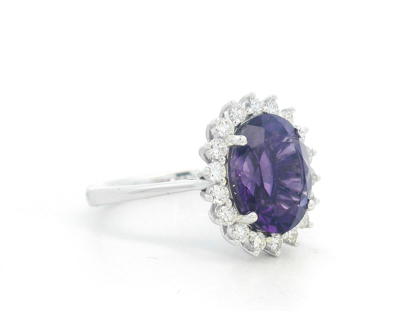 18K White Gold Oval Amethyst Ring with Sunburst Diamond Halo