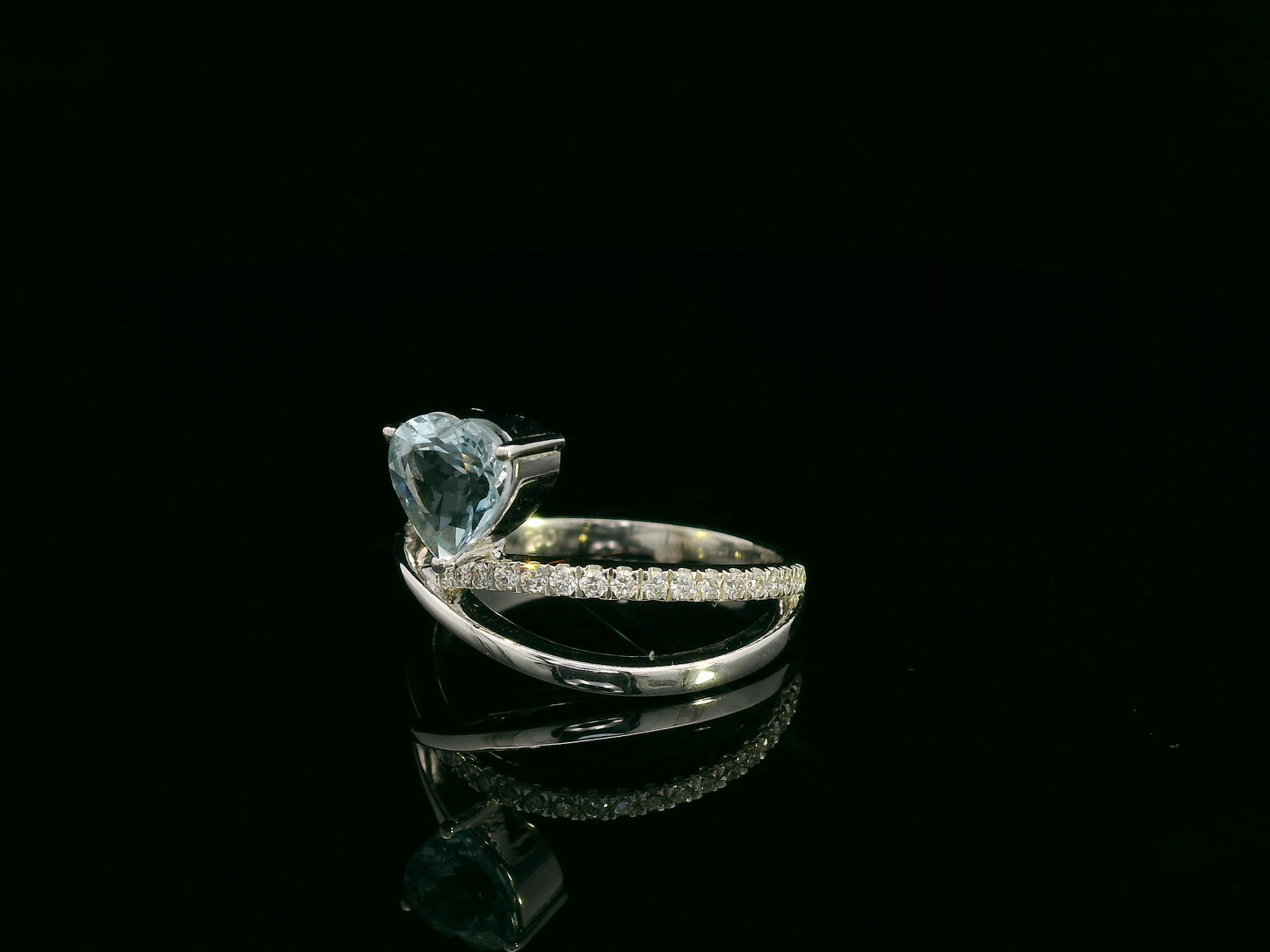 Heart-Shaped Aquamarine and Diamond Bypass Ring in 18K Gold