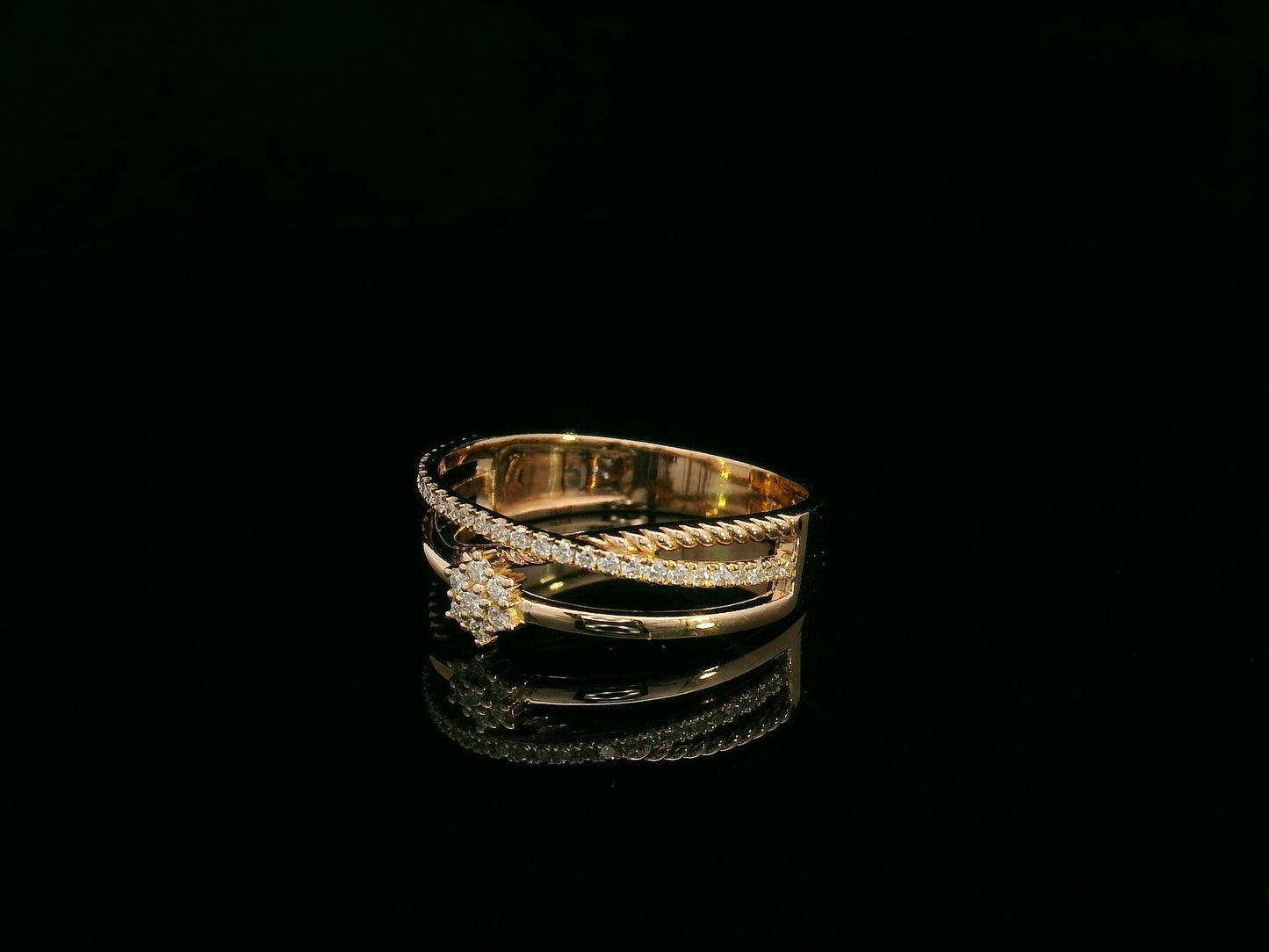 18k rose gold multi-band ring with 0.20ct floral diamond cluster – certificate included