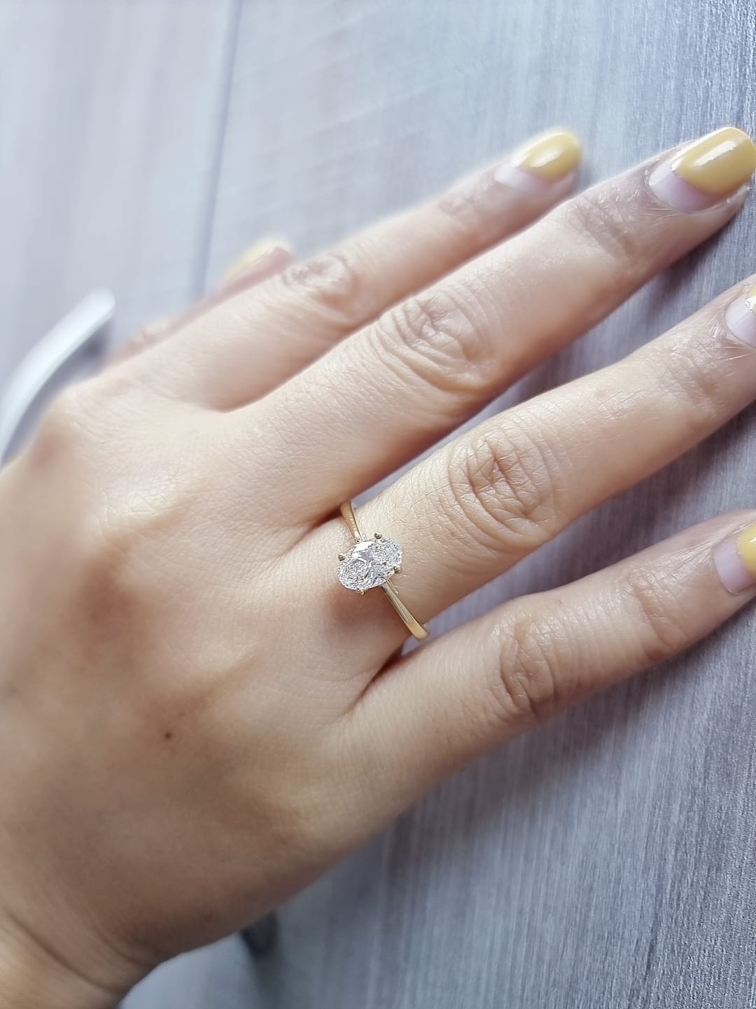 1.01ct Oval-Cut Solitaire Diamond Ring in 18k Yellow Gold, SI1 F Color, IGI Certified, Prong-Set Engagement Jewelry