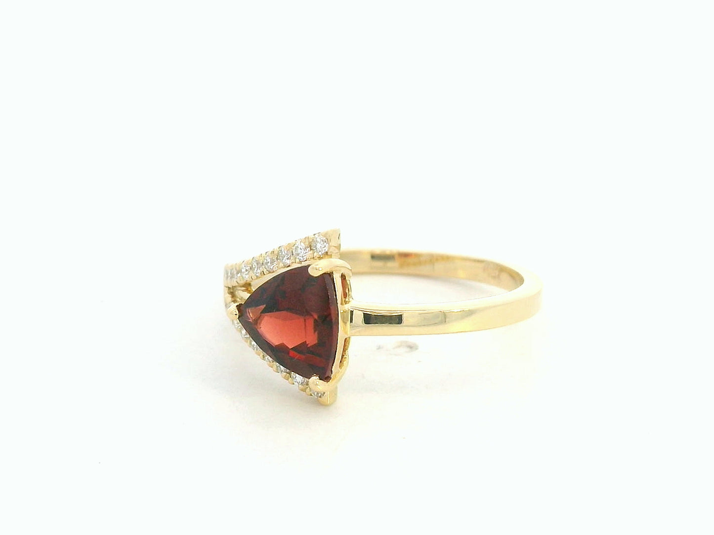 18K yellow gold triangular garnet ring with split-shank pavé diamonds, modern luxury design