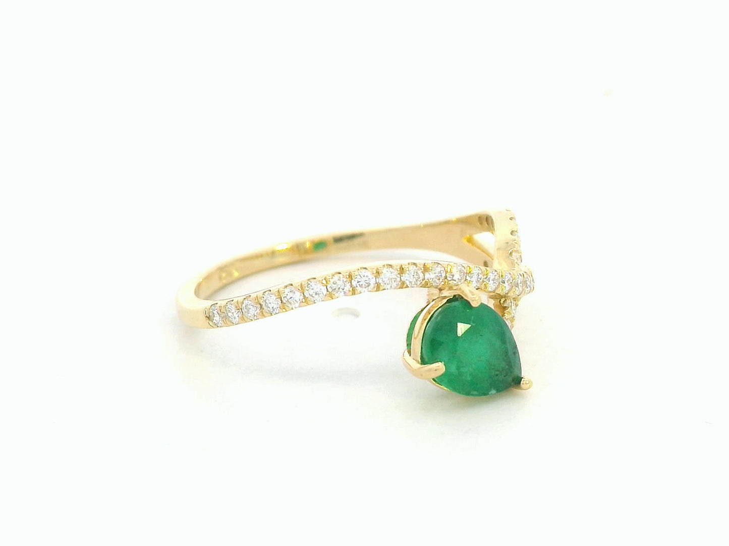 18K Yellow Gold Pear-Cut Emerald and Diamond Crossover Ring – Modern Luxury Statement