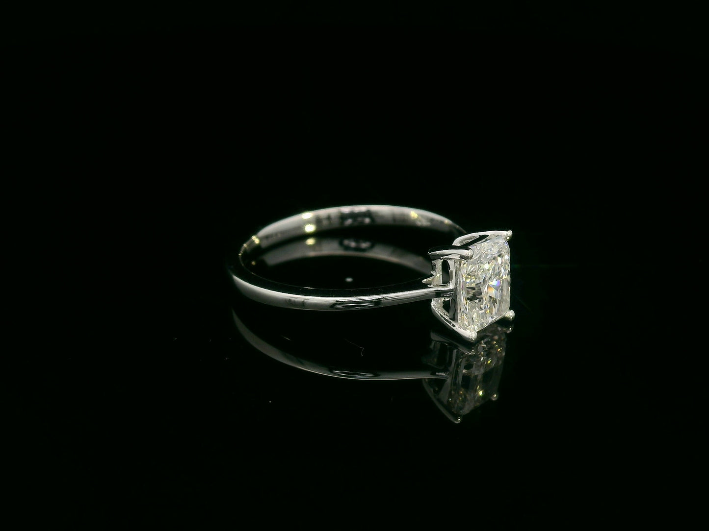 Radiant-cut 1.01ct D color diamond solitaire ring in 18K white gold – IGI certified engagement ring by Emirates Diamonds.
