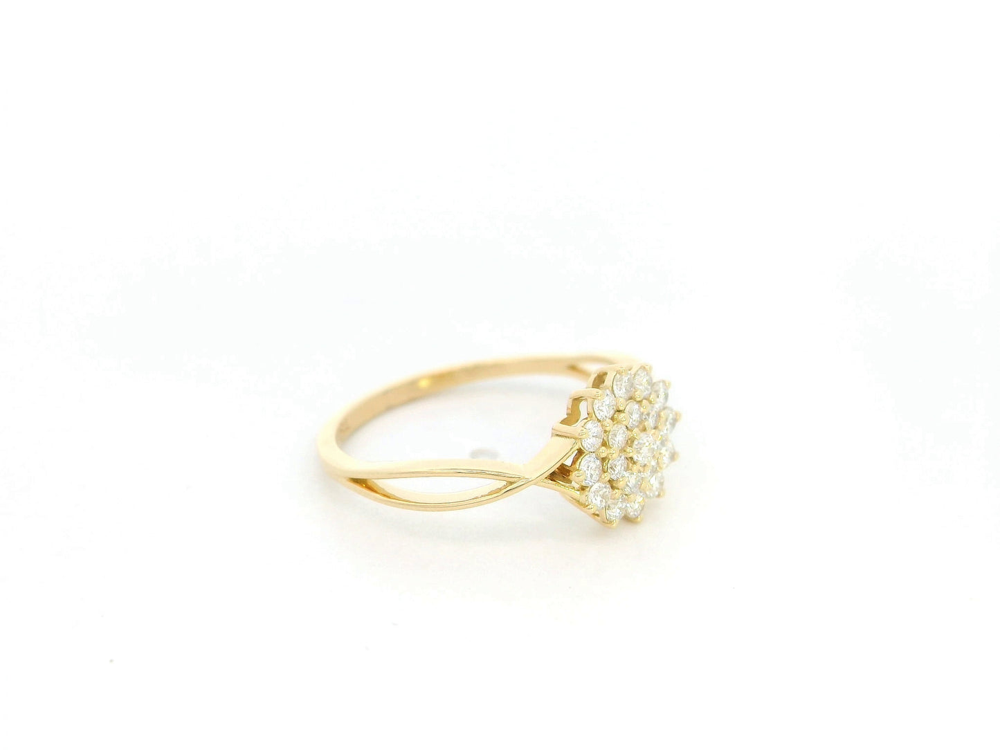 18K yellow gold diamond cluster ring with 0.38 carat natural diamonds and sculpted band design