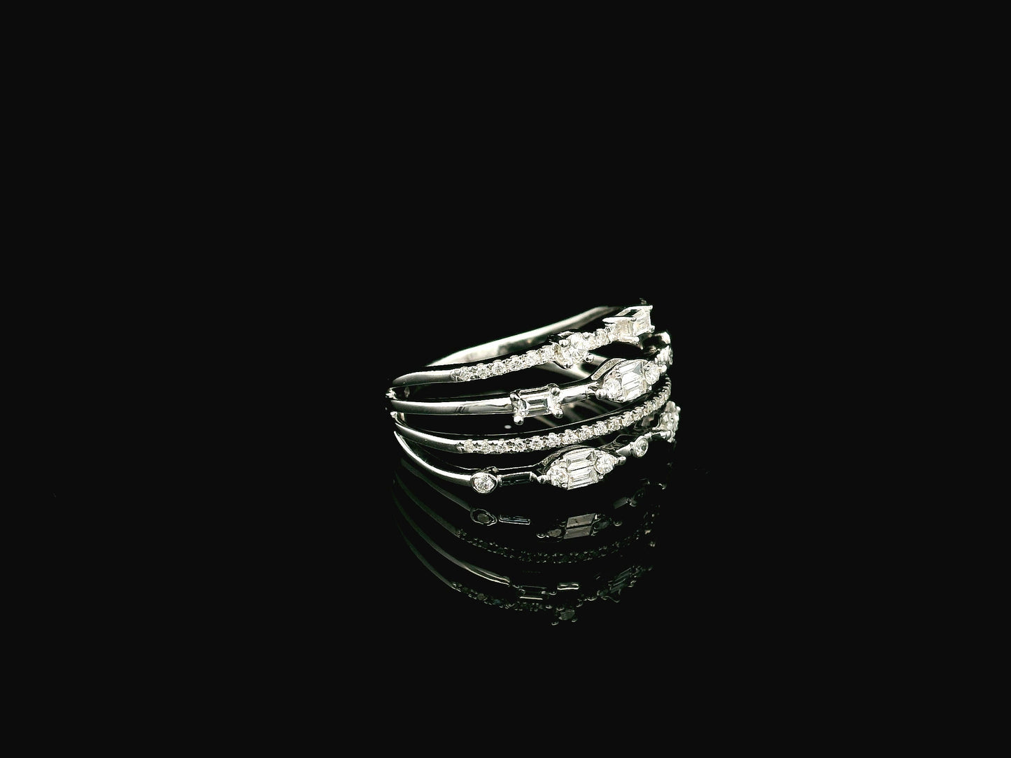 18K white gold diamond stacking ring 0.47 carat round and baguette diamonds – Emirates Diamonds