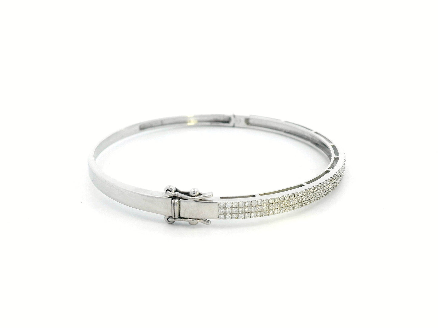 18K Gold Triple Row Diamond Bangle – Pavé Set Bracelet with 1.08 Carats of Sparkling Diamonds.