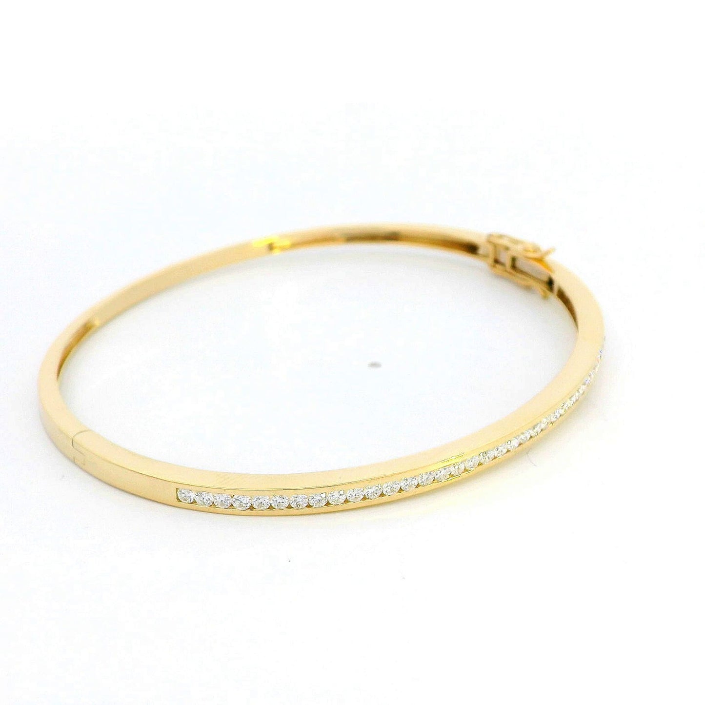 18k Gold Diamond Bangle with 0.83 Carat Round Cut Diamonds in Channel Setting