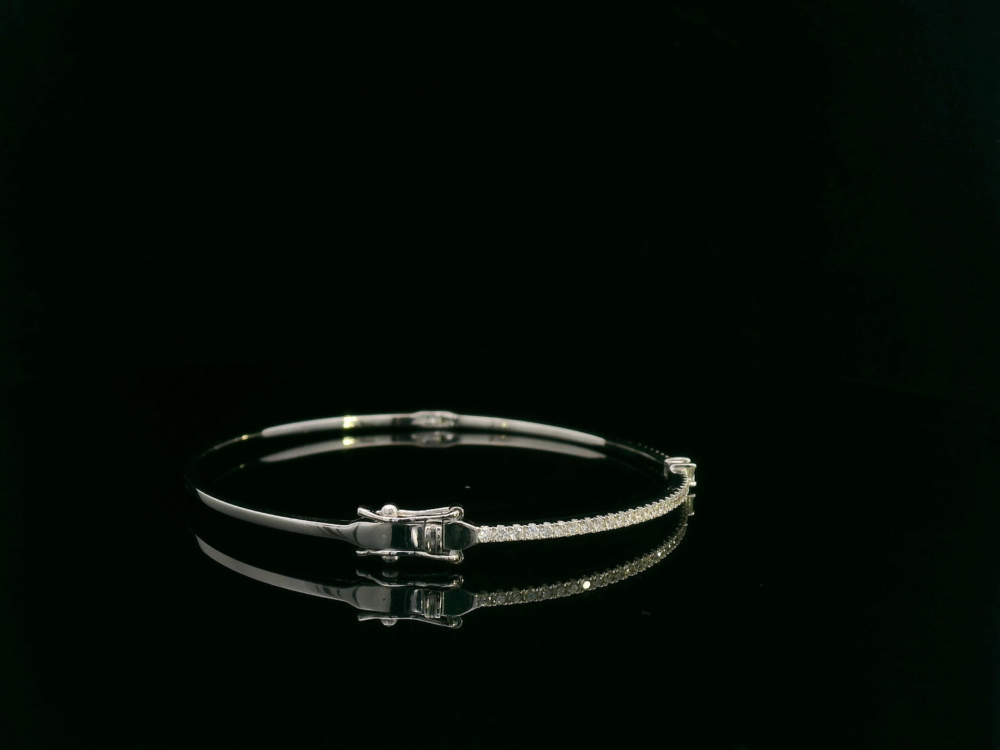 18k White Gold Diamond Bangle With Round and Baguette Diamonds | Elegant Fine Jewelry