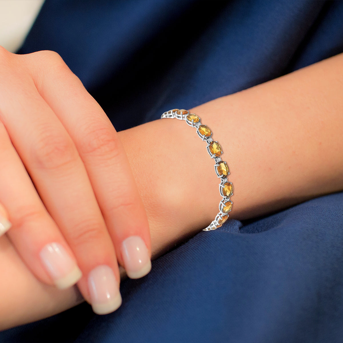 18K Gold 13.00 Carat Oval Citrine and Diamond Tennis Bracelet | Elegant Gemstone Jewelry