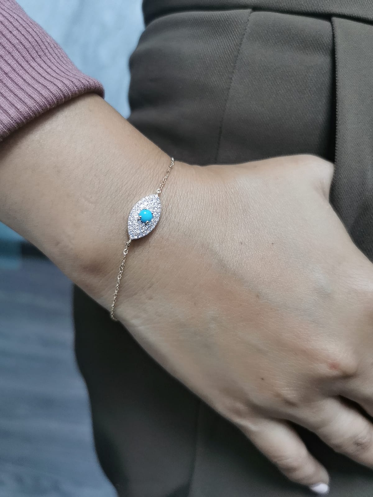 18K Gold Eye-Shaped Turquoise and Diamond Bracelet with 0.41 Carat Diamonds