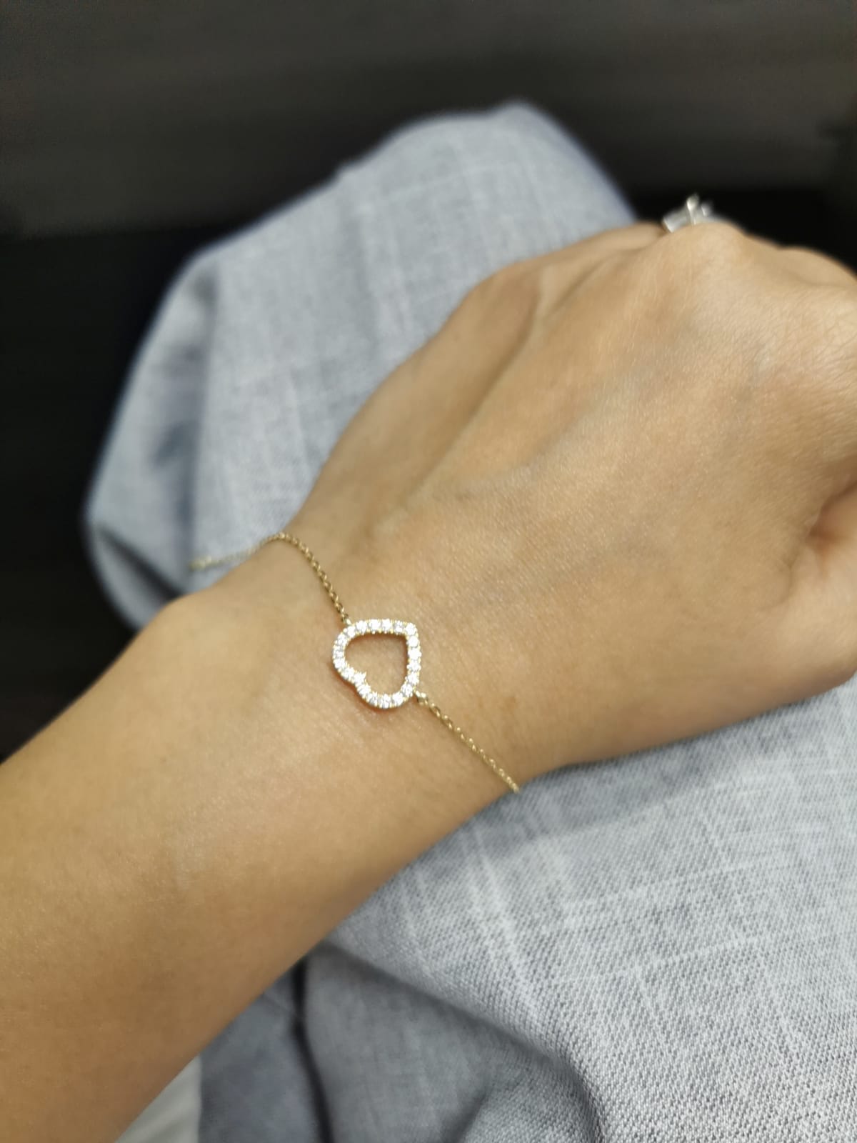 18K yellow gold chain bracelet with pavé diamond open heart charm – 0.32 carats