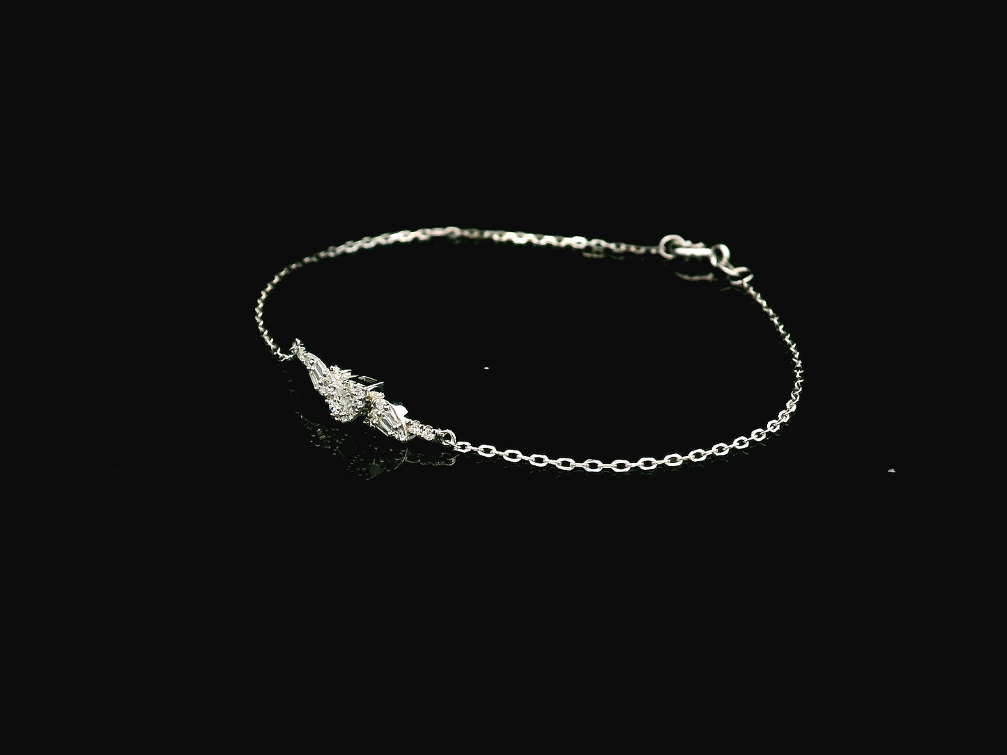 18K white gold diamond bracelet with round and baguette diamond cluster, 0.20 carat minimalist chain – Emirates Diamonds